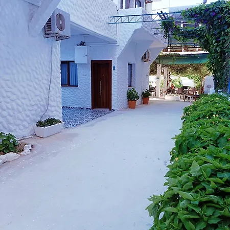 住宿加早餐酒店 Kalipso Çeşme