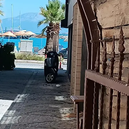 住宿加早餐酒店 Kalipso Çeşme